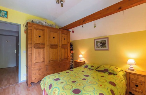 Etercy House | Guest House 'Chambres D'hotes Près Lac Annecy 2' with Shared Pool and Shared Garden
