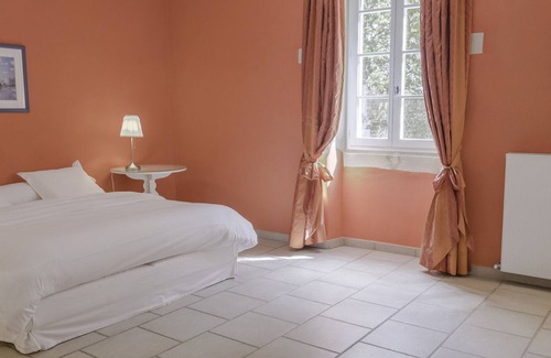 Colonzelle House | Guest House 'Corail' with Shared Pool, Shared Terrace and Wi-Fi