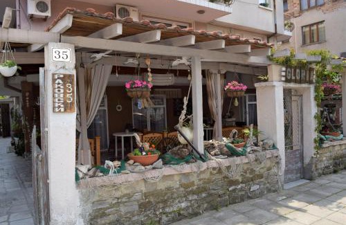 Nessebar New Town House | Guest House Gloria