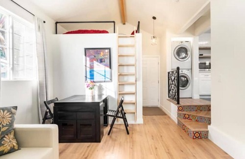 Downey Apartment | Guest House in Downey!
