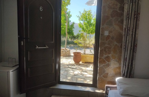 Almiros House | Guest House Kithairon