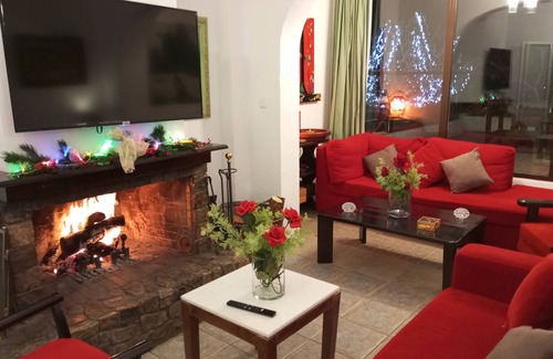 Almiros House | Guest House Kithairon