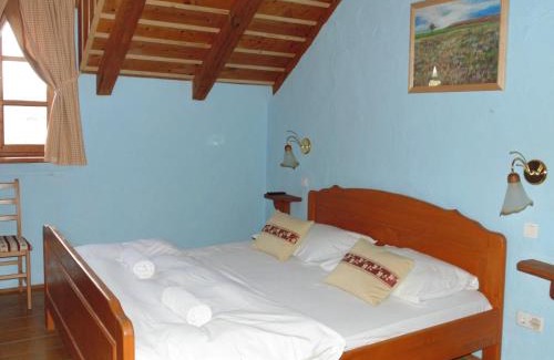 Sveti Kriz Zacretje House | Guest House Kozjak