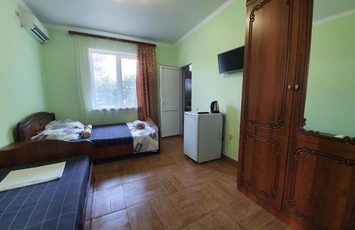 Gantiadi House | Guest House Nargiz