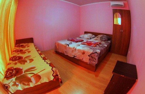 Tsandripsh House | Guest house on Shaumyana