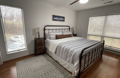 Lexington House | Guest House overlooking the Valley