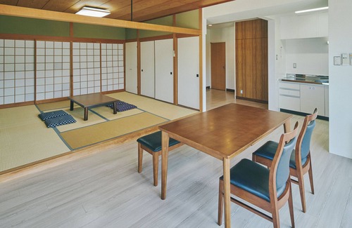Tsubaki Onsen Hostel | Guest Living Mu Nanki Shirahama - Hostel