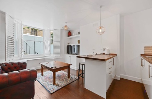 Hammersmith Broadway Apartment | Guest Ready 2 Bedroom/Garden Flat Next To London Westfield Shopping Centre…
