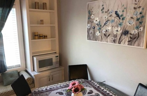 West Haven-Sylvan Apartment | Guest suit near down town-Free Parking