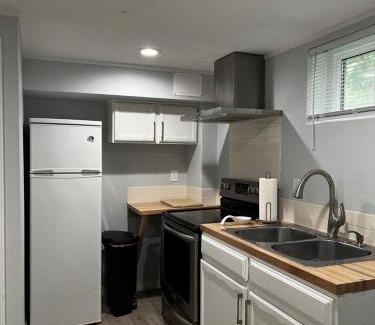Lafayette Apartment | Guest Suite in Lafayette