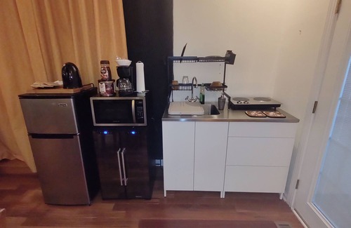 Gaithersburg Apartment | Guest Suite: No stairs, Driveway Parking, Baby Crib, Pool Pass by Ameridency