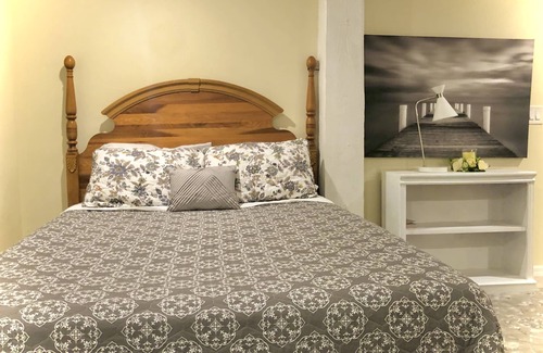 Buckingham Other | Guesthouse at a Tropical Fruit Farm and Horse Ranch