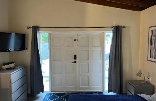 Adelaide House | Guesthouse, beautiful quiet location in Nassau