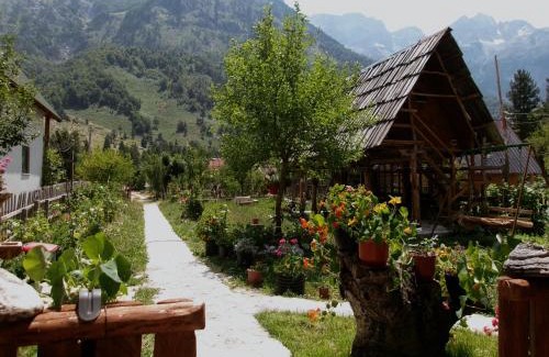 Kukes County House | Guesthouse Lola