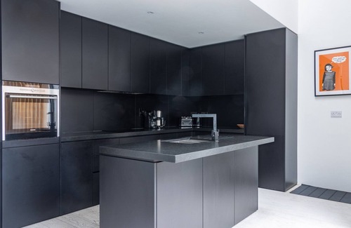 Merrion Apartment | GuestReady - Ballsbridge Lux House