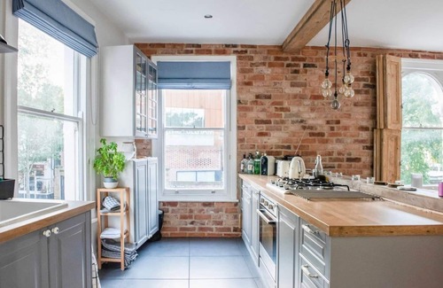 The Lane Apartment | GuestReady - Beautiful stay in Peckham