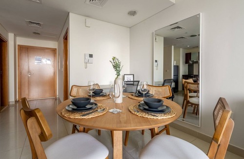 Dubai Media City Apartment | GuestReady - Contemporary living in Dubai Marina