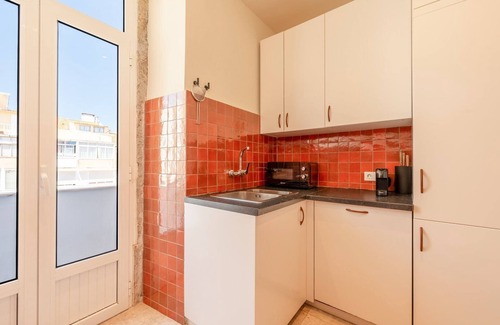 Santa Isabel Apartment | GuestReady - Lisbon's Elegant Getaway