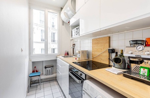 L'Europe Apartment | GuestReady- Modern Comfort near Parc Monceau for 6
