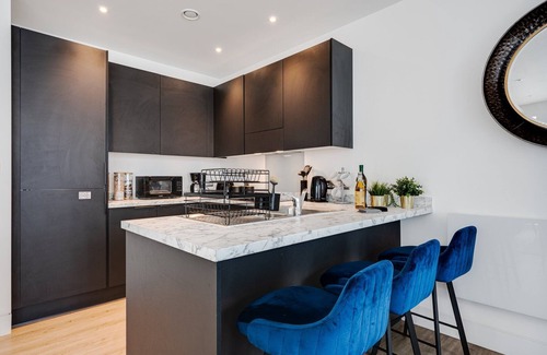 Liverpool City Centre Apartment | GuestReady - Modern stay near World Museum