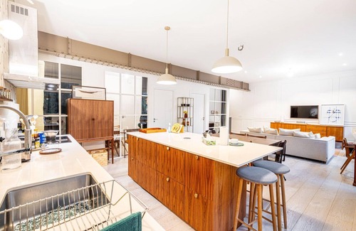 Montreuil Apartment | GuestReady - Parisian Suburbs Stay