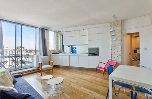 Notre-Dame-des-Champs Apartment | GuestReady - Refined Escape with Panoramic Views