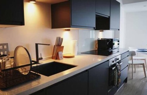 Pill Apartment | Guestz Coates House One Bed Apt