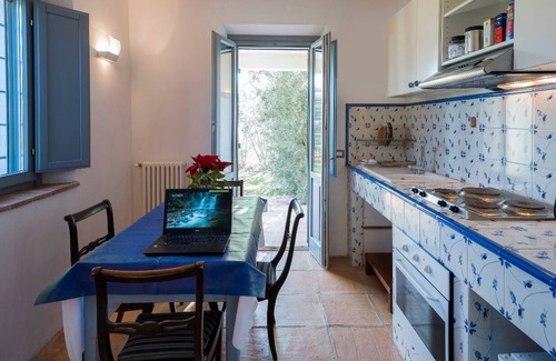 Montalto delle Marche Other | Guided E-bike Tours (1h sea or mountain) with Restaurant available at stay