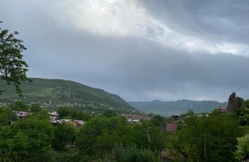 Goris House | Guiding Globe