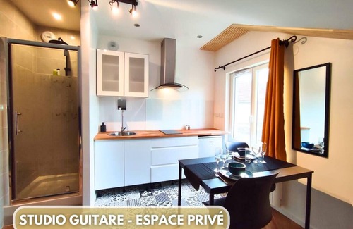 Chalons-en-Champagne Apartment | Guitar Studio - Music in Champagne