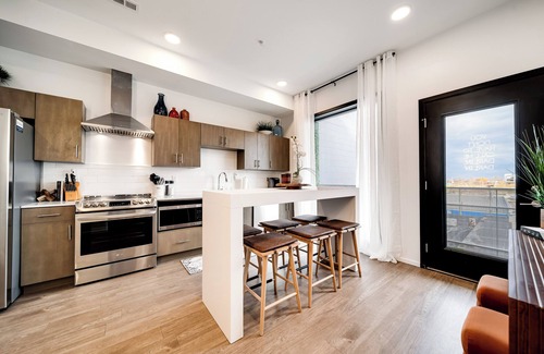 Eighth Avenue Condo | Gulch - Custom Nashville Vacation