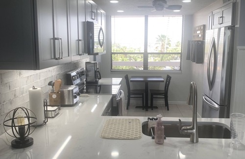 Redington Shores Condo | Gulf Front Condo "The View" With Resort Atmosphere At Redington Towers