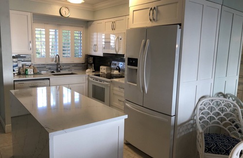 Captiva Condo | Gulf-front two bedroom condo. Enjoy the beach, sunsets, and nature!