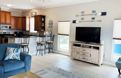 Bahama Beach Condo | 🌊Gulf VIEWS-Huge Balcony-Beach Access-Ocean Overlook 302