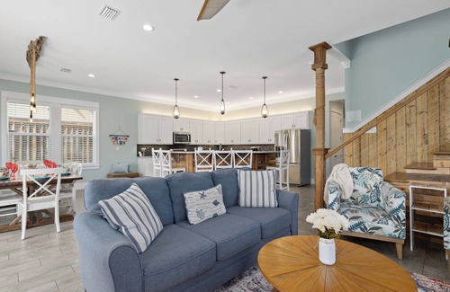 Kiska Beach House | GULF VIEWS, Luxury Home w Private Pool, HUGE Deck, Beach Chair Svc INCL