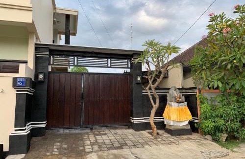 Buleleng House | Gumitish Guest House Singaraja