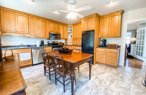 Gwynn House | Gwynn's Island Renovated 1910 Farm House & Sand Beach
