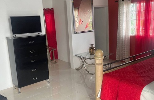 Tower Isle Bed & Breakfast | Gyaneth guest house Ideal getaway for work, or an escape for the entire family.