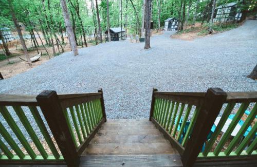 Sevierville House | Gypsy Cottage Near the Smokies #15 Queenie