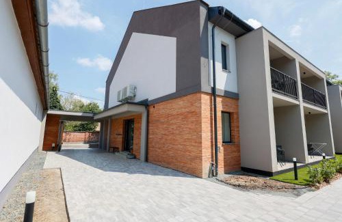 Gyula Apartment | Gyulai Várpark Apartman 2