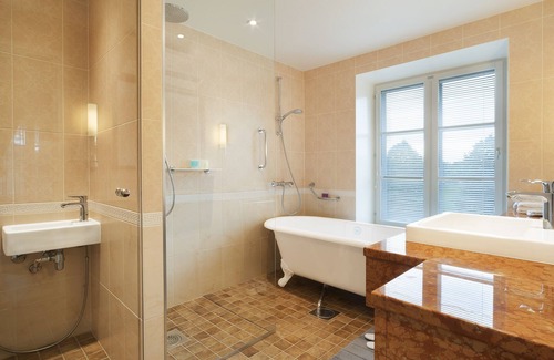 Hameenkyla Hotel | Hämeenkylä Manor