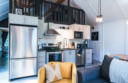 St-Adolphe-d'Howard Ski Chalet | Hôtel à la maison - Le Chalet HÔM