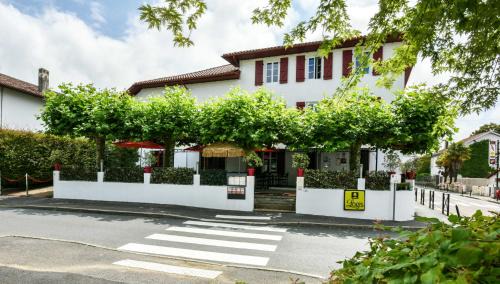 Urt Hotel | Hôtel Auberge l'Estanquet