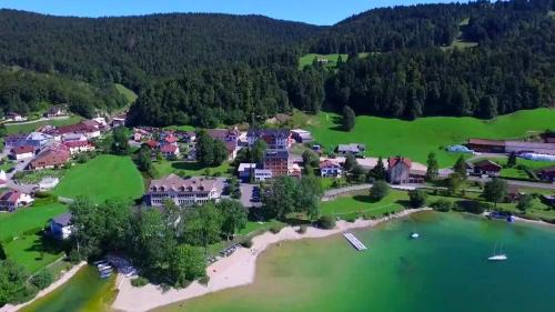 Le Pont Hotel | HÔTEL DE VILLE - La Baie Du Lac