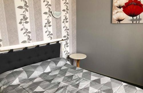 Saint-Chely-d'Aubrac Hotel | Hôtel des Voyageurs