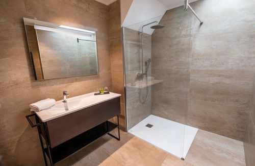 Crosmieres Hotel | Hôtel Haras de la Potardière