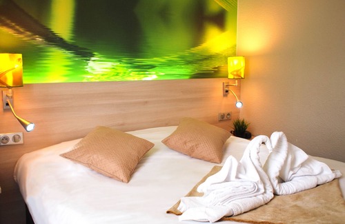 Rochefort Hotel | Hôtel Inn Design Rochefort Resto Novo