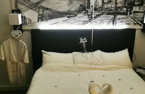 Roncq Hotel | Hôtel Kyriad Lille Nord - Roncq