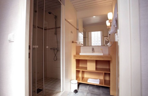 Malo-les-Bains Hotel | Hôtel L'Hirondelle