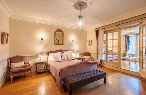 Villeneuve-les-Avignon Hotel | Hôtel La Suite